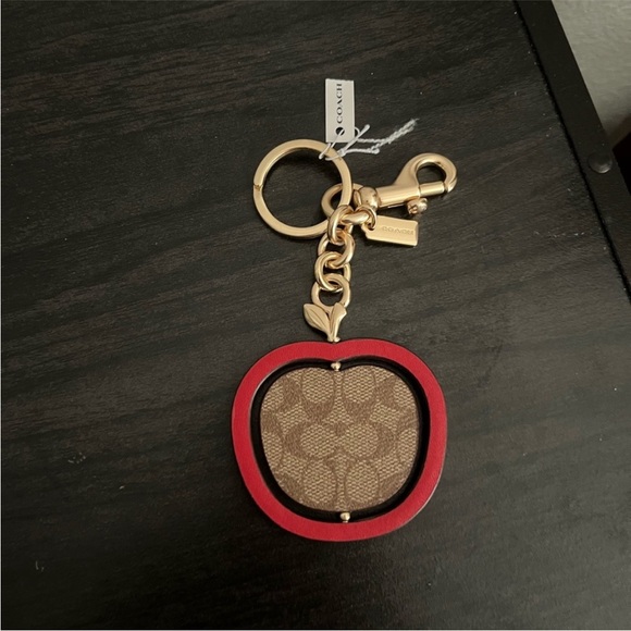 New Coach Apple Rotary Keychain - Picture 1 of 9